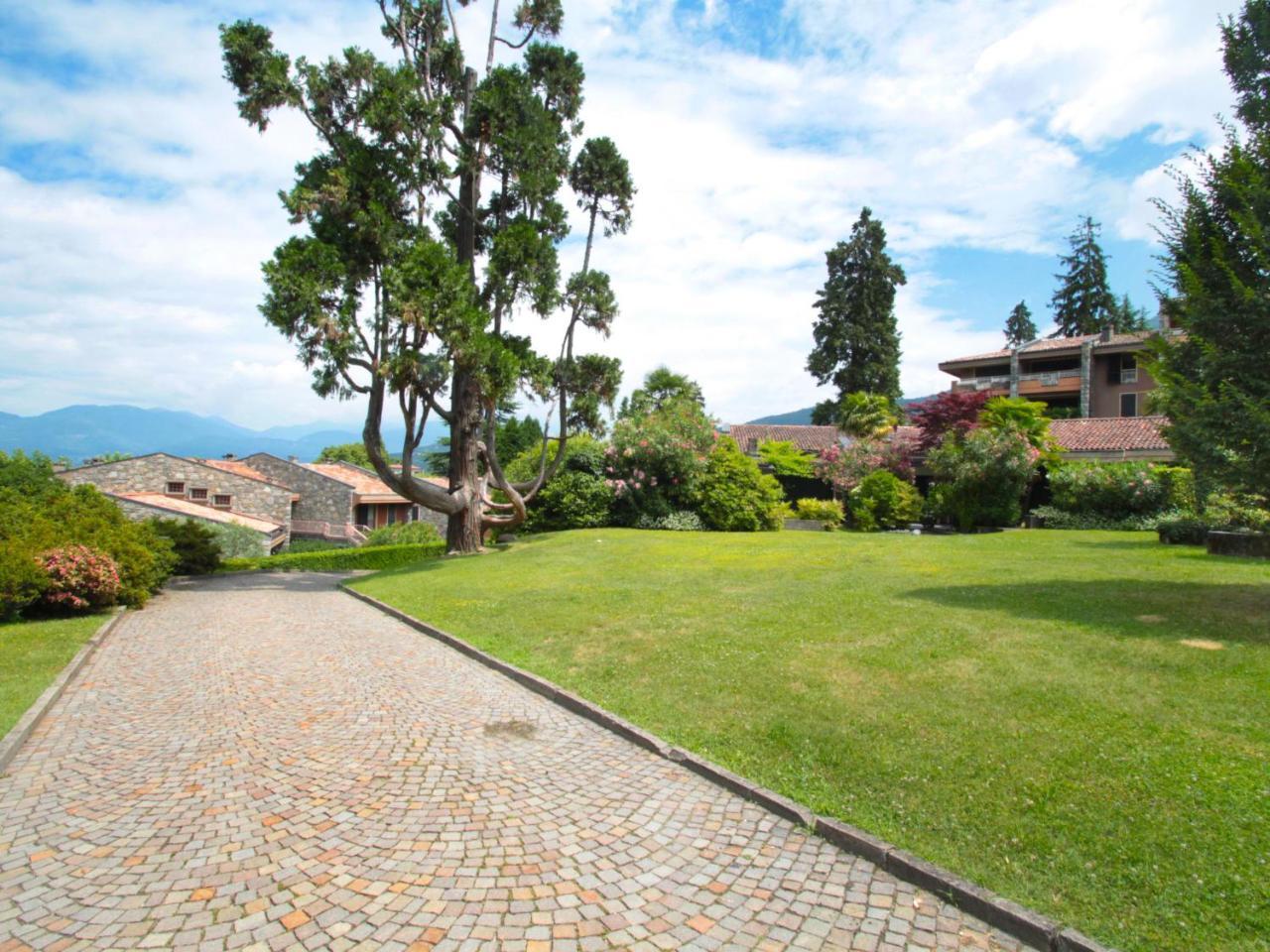 Apartment Hermitage-5 By Interhome Porto Valtravaglia Exterior photo